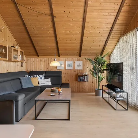 Perfect Base For Art And Flea Market Trips * Grevinge