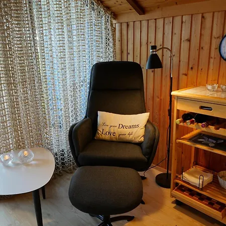 Perfect Base For Art And Flea Market Trips بيت للعطل